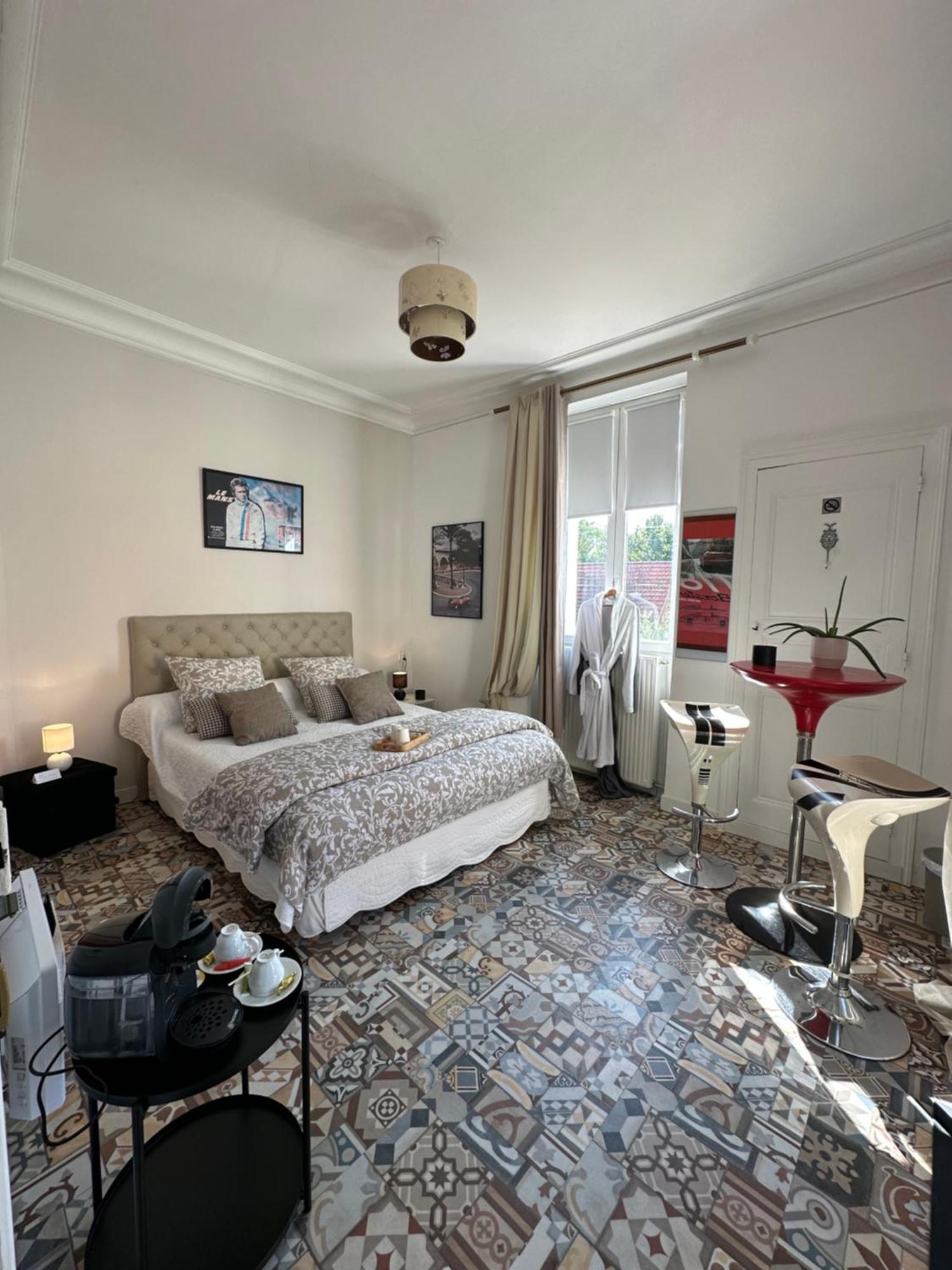 Bed and breakfast KVS concept Ecommoy Extérieur photo