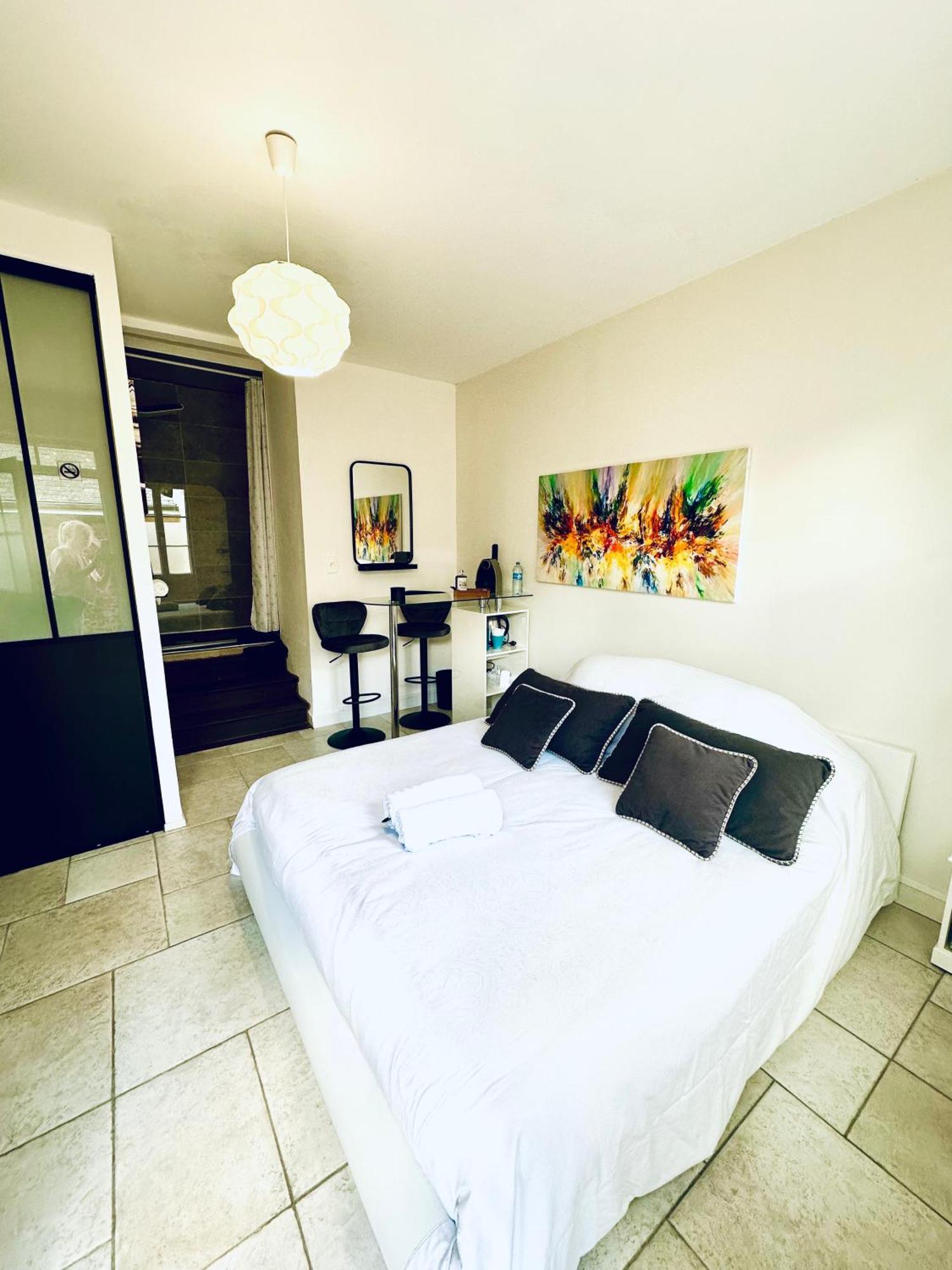 Bed and breakfast KVS concept Ecommoy Extérieur photo